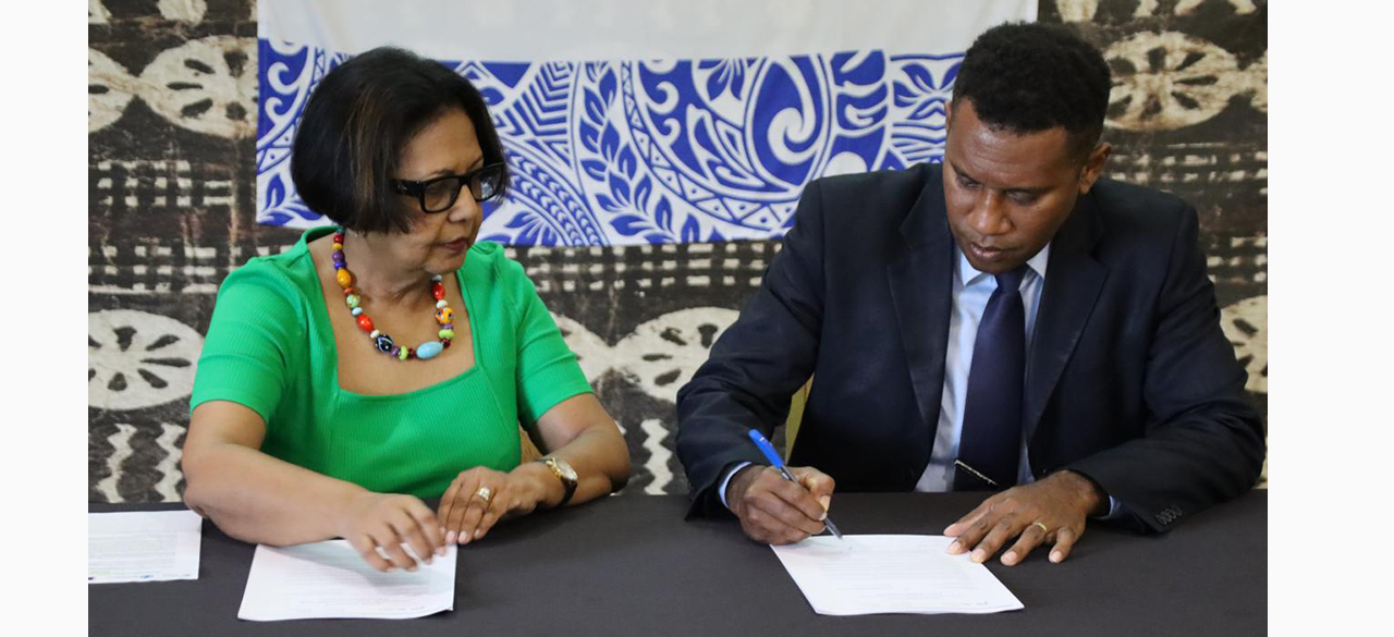 Vanuatu first DLA signatue
