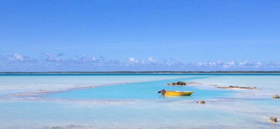 Kiribati boat at law tide